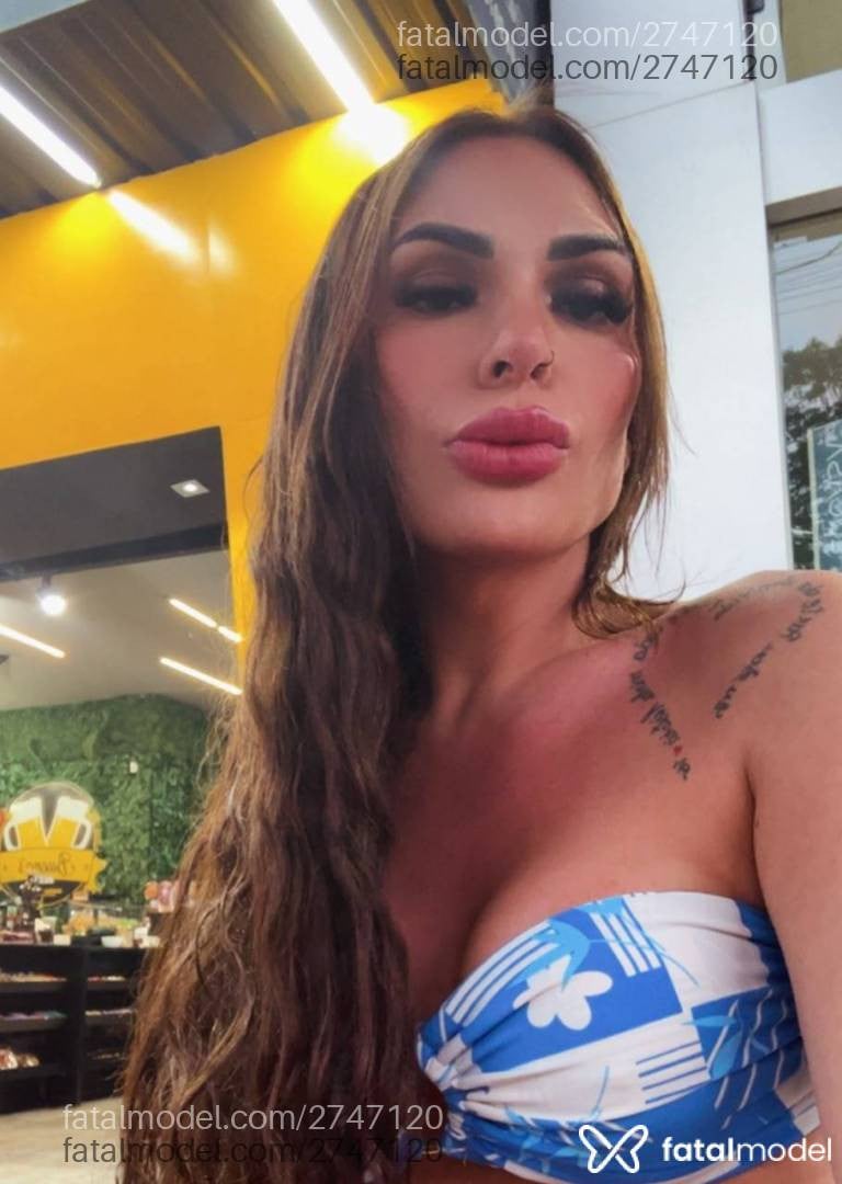 Acompanhante mulher trans morena (o) de olhos castanhos - Isabelly Finoti