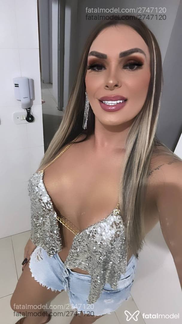 Acompanhante mulher trans morena (o) de olhos castanhos em Cascavel - Isabelly Finoti