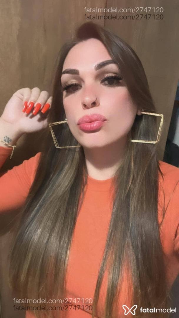 Acompanhante mulher trans morena (o) de olhos castanhos - Isabelly Finoti