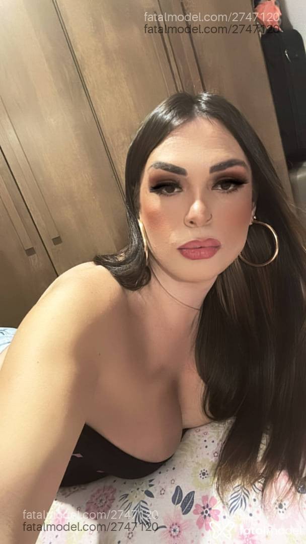 Acompanhante mulher trans morena (o) de olhos castanhos - Isabelly Finoti