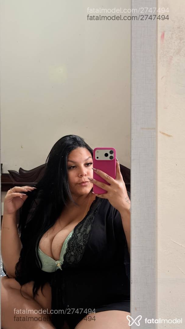 Acompanhante mulher morena (o) de olhos castanhos - Larissa