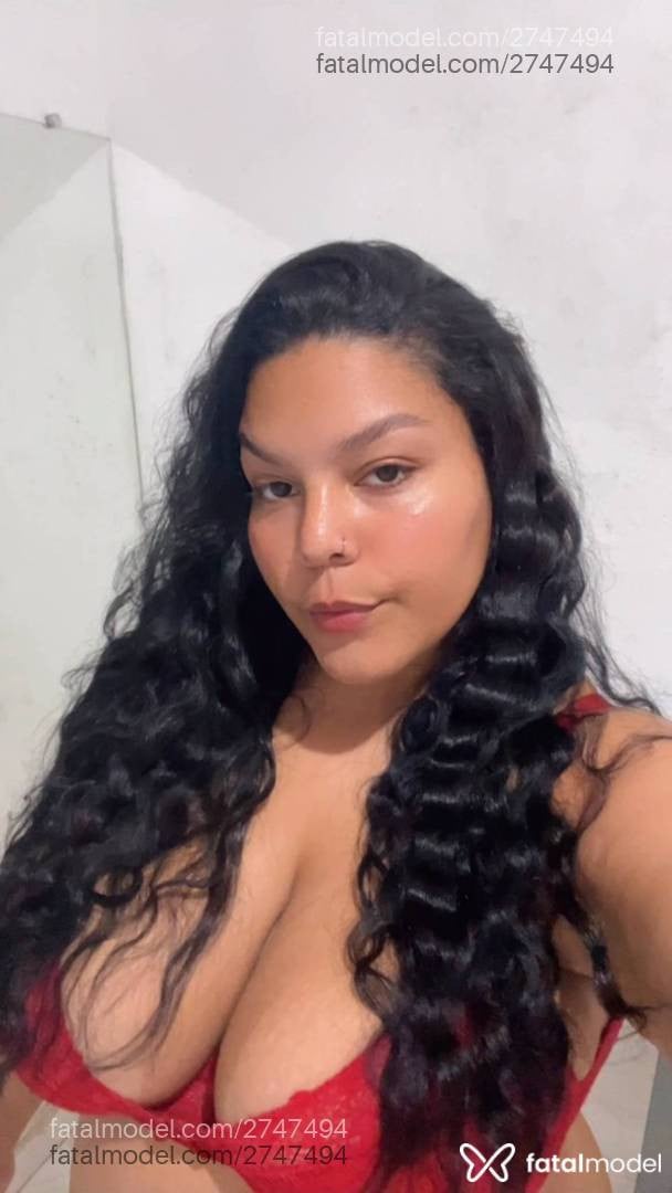 Acompanhante mulher morena (o) de olhos castanhos em Muriaé - Larissa