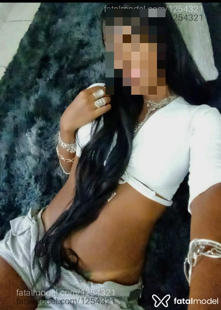 Acompanhante mulher morena (o) de olhos pretos em Linhares - Radija