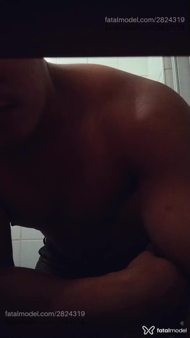 Acompanhante homem morena (o) de olhos castanhos em Barueri Acompanhante homem morena (o) de olhos castanhos em Barueri - Matheus