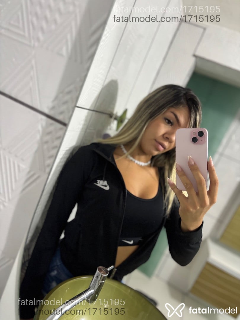 Acompanhante mulher loira (o) de olhos castanhos em São Paulo - Letícia