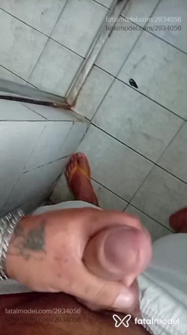 Acompanhante homem morena (o) de olhos castanhos em Porto Alegre - Coiote