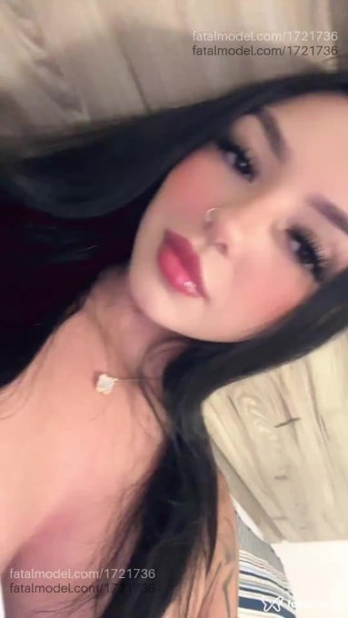 Acompanhante mulher com cabelo castanho de olhos castanhos em Curitiba - Scarlett Fonseca