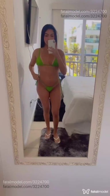 Acompanhante mulher morena (o) de olhos pretos em Rio de Janeiro Acompanhante mulher morena (o) de olhos pretos em Rio de Janeiro - Jadepri