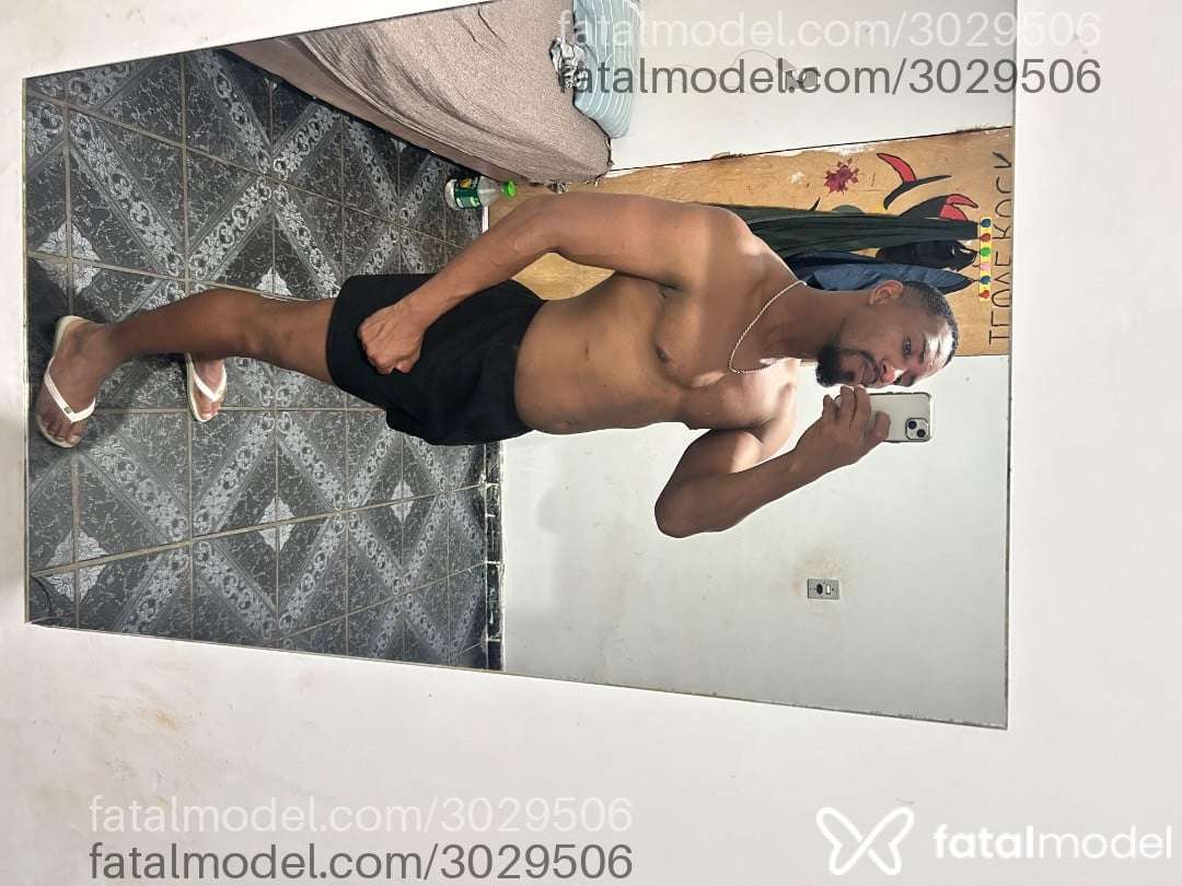 Acompanhante homem morena (o) de olhos castanhos em São Paulo - Geeh Junior