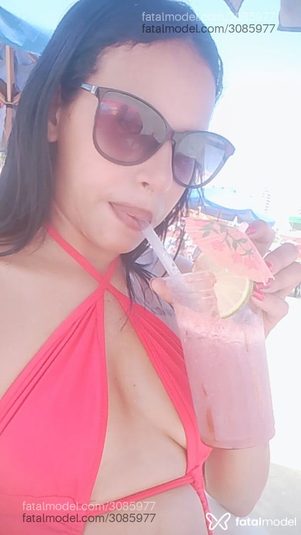 Acompanhante mulher morena (o) de olhos castanhos em Guarujá Acompanhante mulher morena (o) de olhos castanhos em Guarujá - Mel