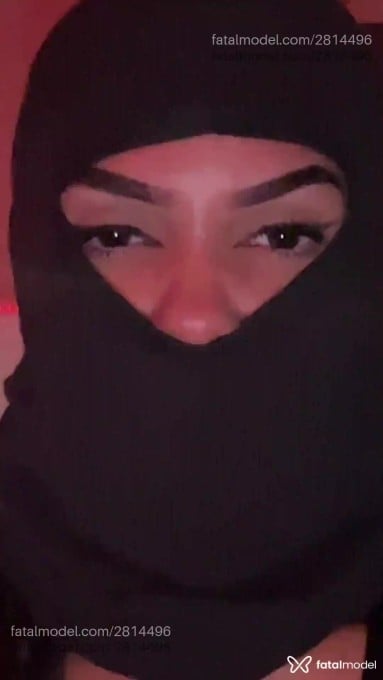 Acompanhante mulher com cabelo castanho de olhos castanhos - Bruna