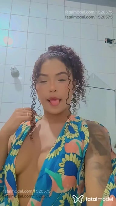 Acompanhante mulher morena (o) de olhos pretos em Guarujá Acompanhante mulher morena (o) de olhos pretos em Guarujá - morena rosa
