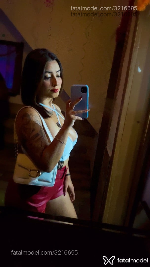 Acompanhante mulher com cabelo castanho de olhos castanhos em Florianópolis - Luana