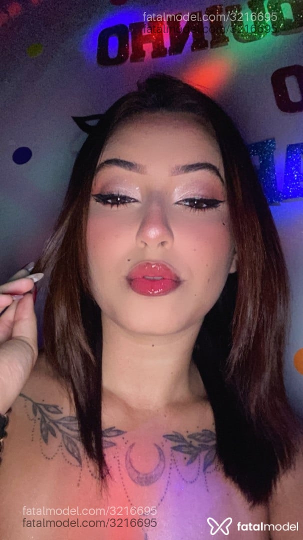 Acompanhante mulher com cabelo castanho de olhos castanhos em Florianópolis - Luana