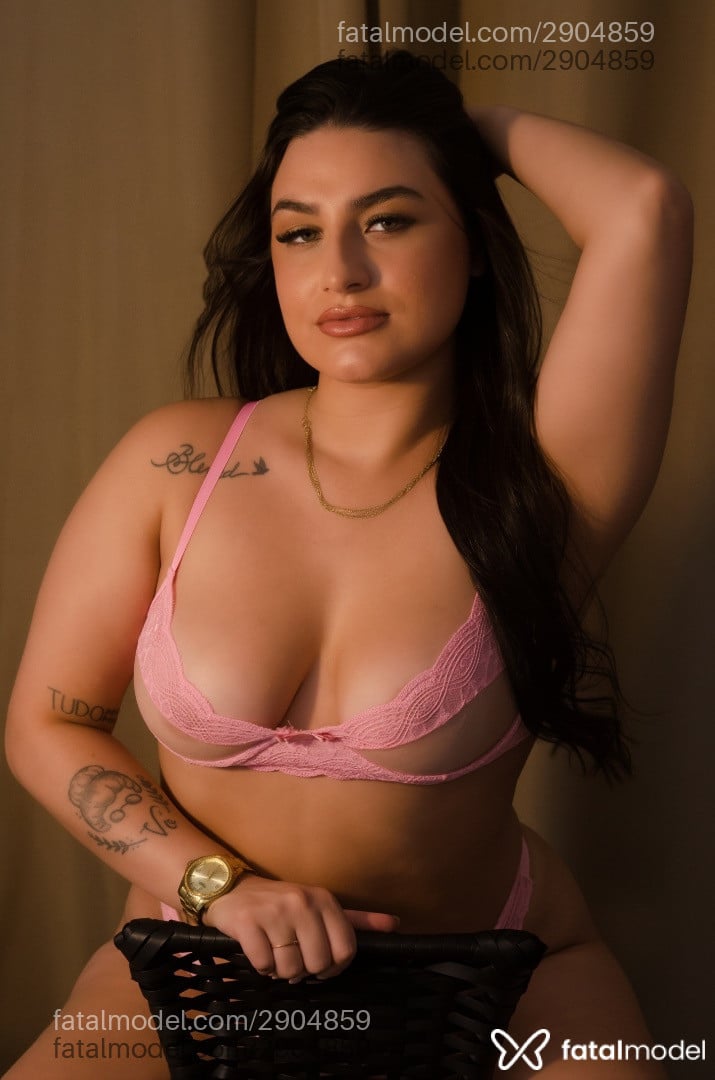 Acompanhante mulher morena (o) de olhos verdes em Nova Bassano - Samantha Nunes