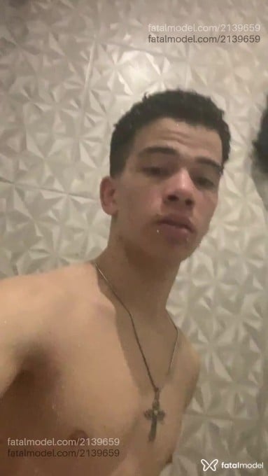 Acompanhante homem com cabelo castanho de olhos castanhos em Anápolis Acompanhante homem com cabelo castanho de olhos castanhos em Anápolis - Niel
