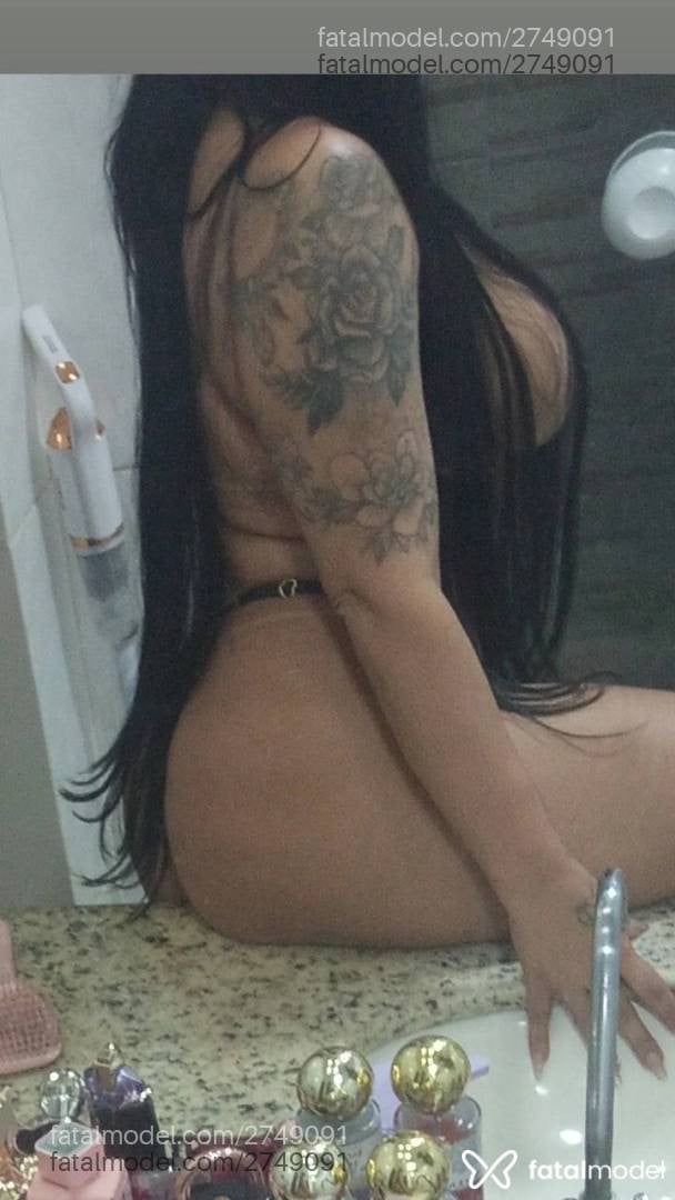 Acompanhante mulher morena (o) de olhos castanhos - Mel Liss