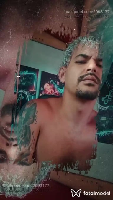 Acompanhante homem morena (o) de olhos pretos - Breno