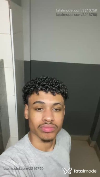Acompanhante homem morena (o) de olhos castanhos em Brasília - Kaio Silva