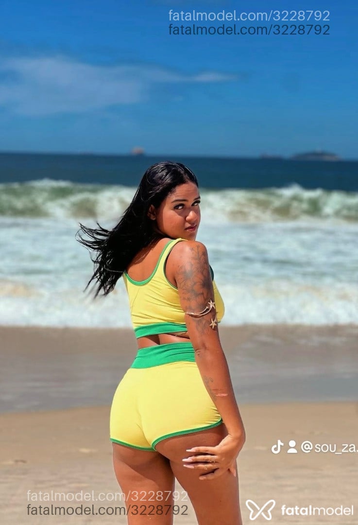 Acompanhante mulher morena (o) de olhos pretos em Rio de Janeiro - Lorena