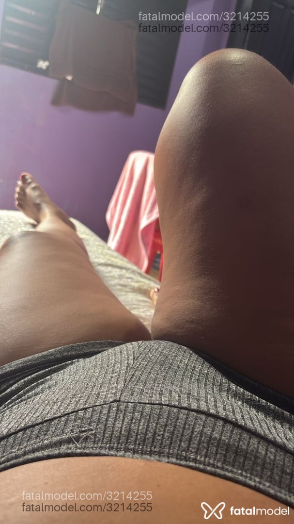 Acompanhante mulher morena (o) de olhos pretos em Inocência Acompanhante mulher morena (o) de olhos pretos em Inocência - Geis