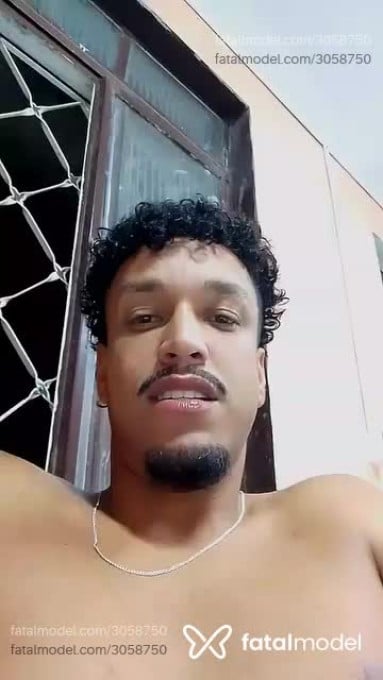 Acompanhante homem com cabelo castanho de olhos castanhos em Porto Alegre - Nego Derick