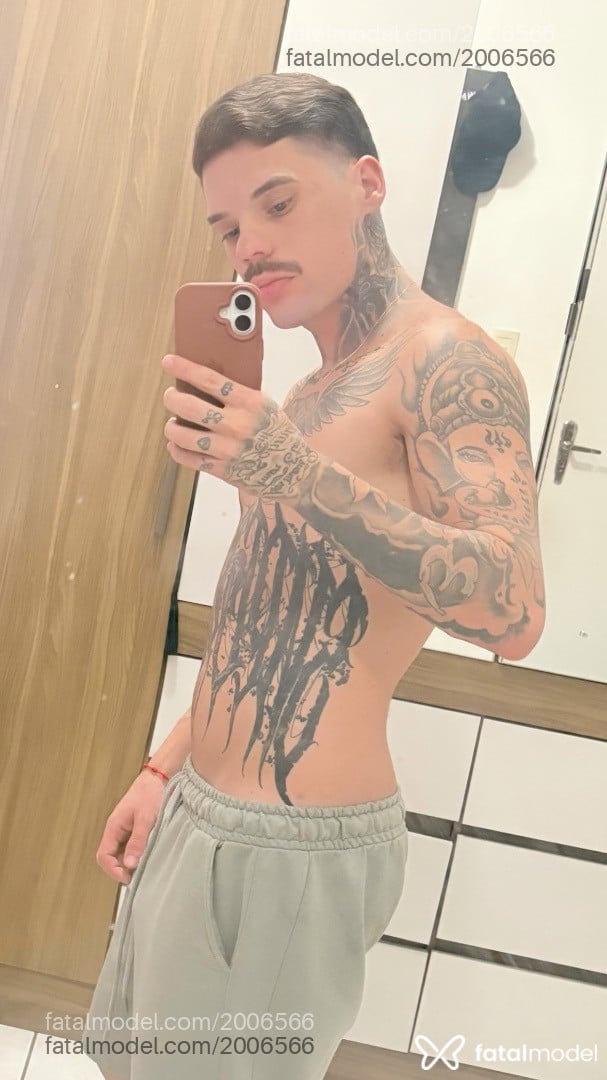Acompanhante homem com cabelo castanho de olhos castanhos - Gabriel Henrique Acompanhante homem com cabelo castanho de olhos castanhos - Gabriel Henrique