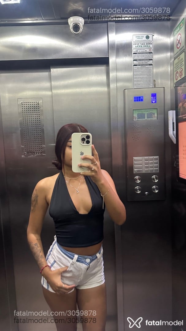 Acompanhante mulher morena (o) de olhos castanhos em Rio de Janeiro - Iasmin