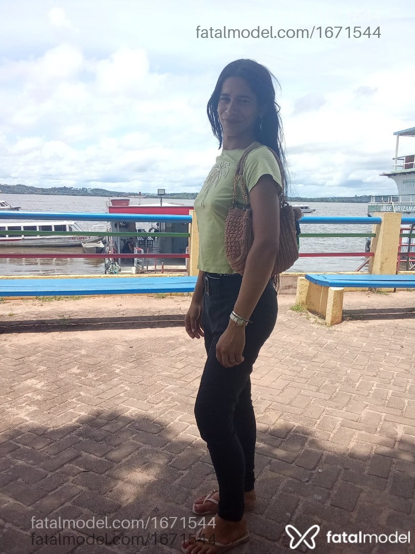 Acompanhante travesti morena (o) de olhos pretos em Novo Progresso - Moras Almeida