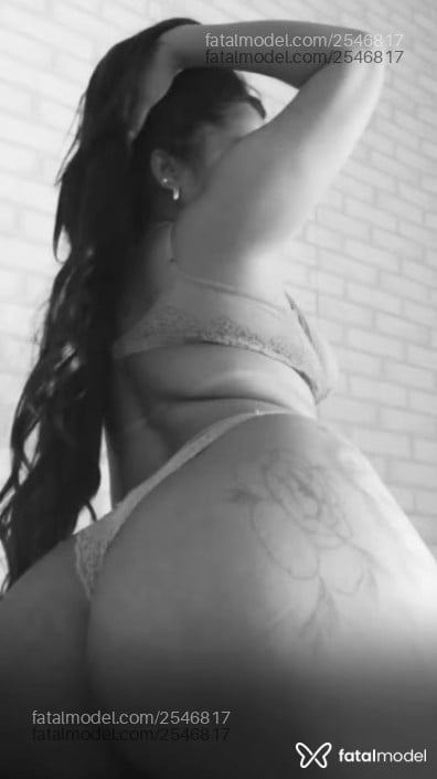 Acompanhante mulher morena (o) de olhos pretos - Esthela Acompanhante mulher morena (o) de olhos pretos - Esthela