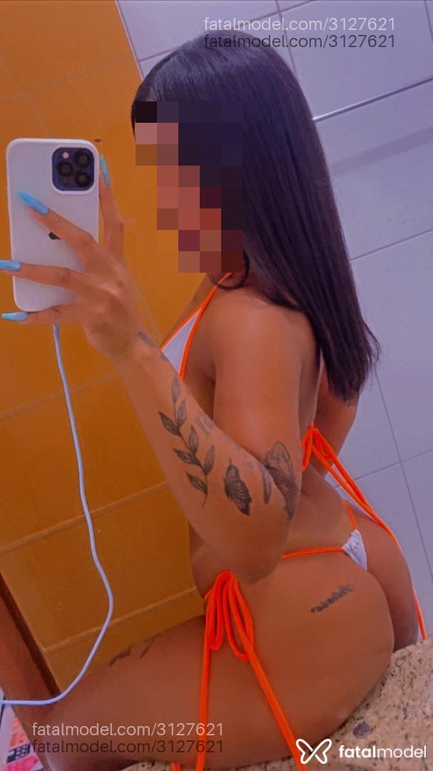 Acompanhante mulher com cabelo castanho de olhos castanhos em Capelinha - Aurora Xavier