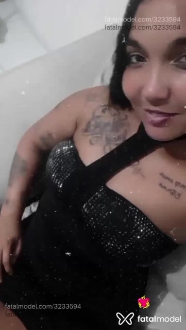 Acompanhante mulher morena (o) de olhos castanhos em Sinop - Morena