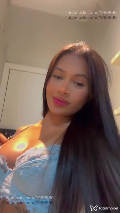Acompanhante mulher com cabelo castanho de olhos castanhos em Rio de Janeiro - Júlia