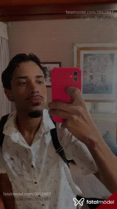 Acompanhante homem morena (o) de olhos castanhos em Porto Alegre - Pernambucaninho