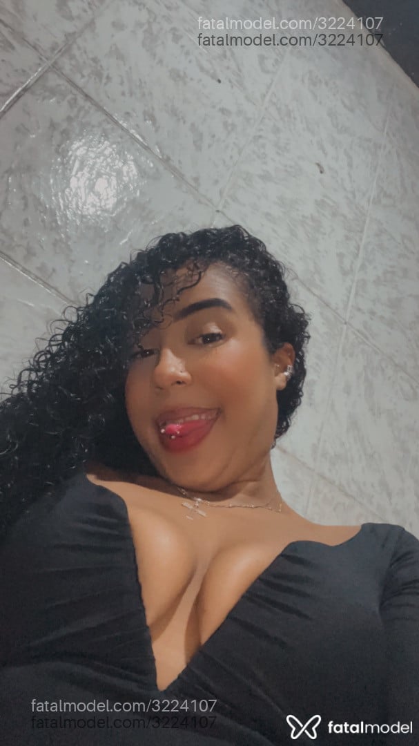 Acompanhante mulher morena (o) de olhos castanhos em Rio de Janeiro - Leonna