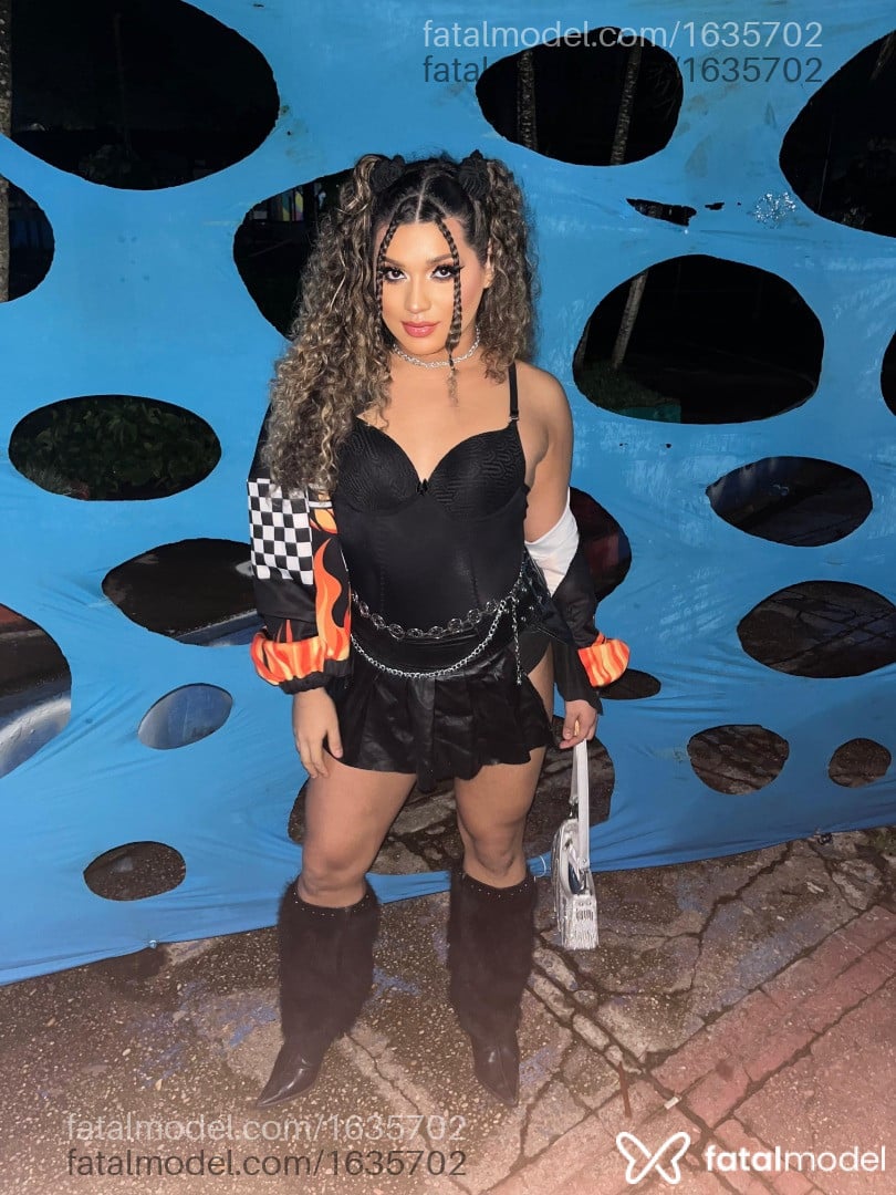 Acompanhante mulher trans com cabelo castanho de olhos castanhos em Abaetetuba - Diana evans cat