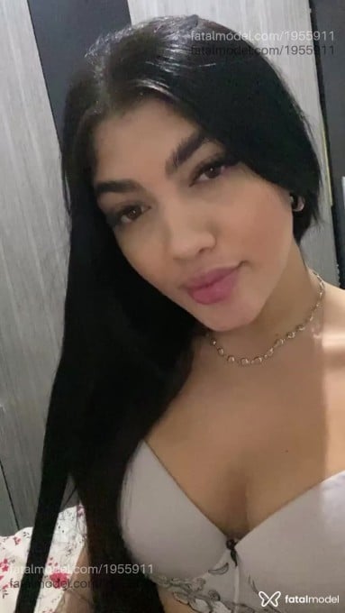 Acompanhante mulher morena (o) de olhos mel - Alice