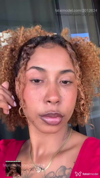 Acompanhante mulher com cabelo castanho de olhos castanhos em São Paulo - Larissa Garcia