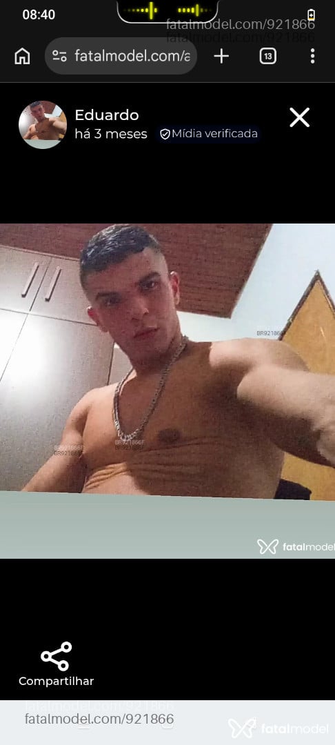 Acompanhante homem com cabelo castanho de olhos mel em Votuporanga - Eduardo