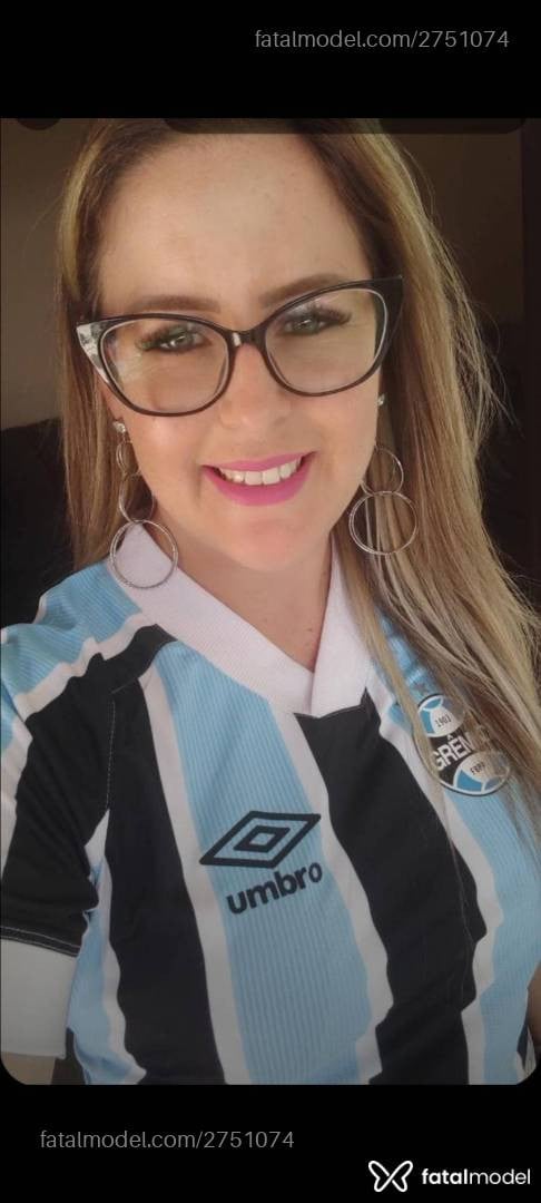 Acompanhante mulher loira (o) de olhos azuis - Carol Loirinhasexy
