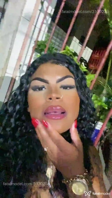 Acompanhante mulher morena (o) de olhos pretos em Rio de Janeiro Acompanhante mulher morena (o) de olhos pretos em Rio de Janeiro - Morena
