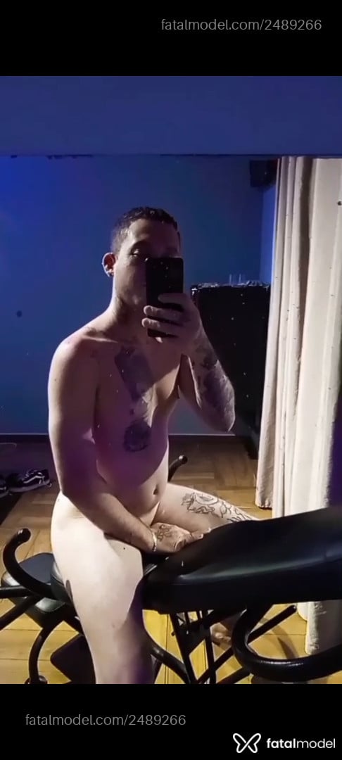 Acompanhante homem com cabelo castanho de olhos azuis em Botucatu Acompanhante homem com cabelo castanho de olhos azuis em Botucatu - Lucas Matheus