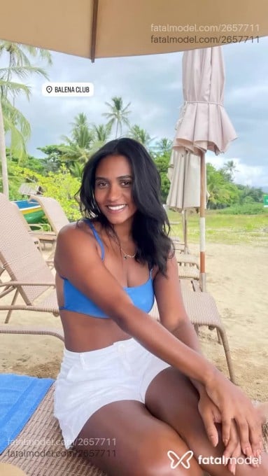 Acompanhante mulher morena (o) de olhos castanhos - Viviane