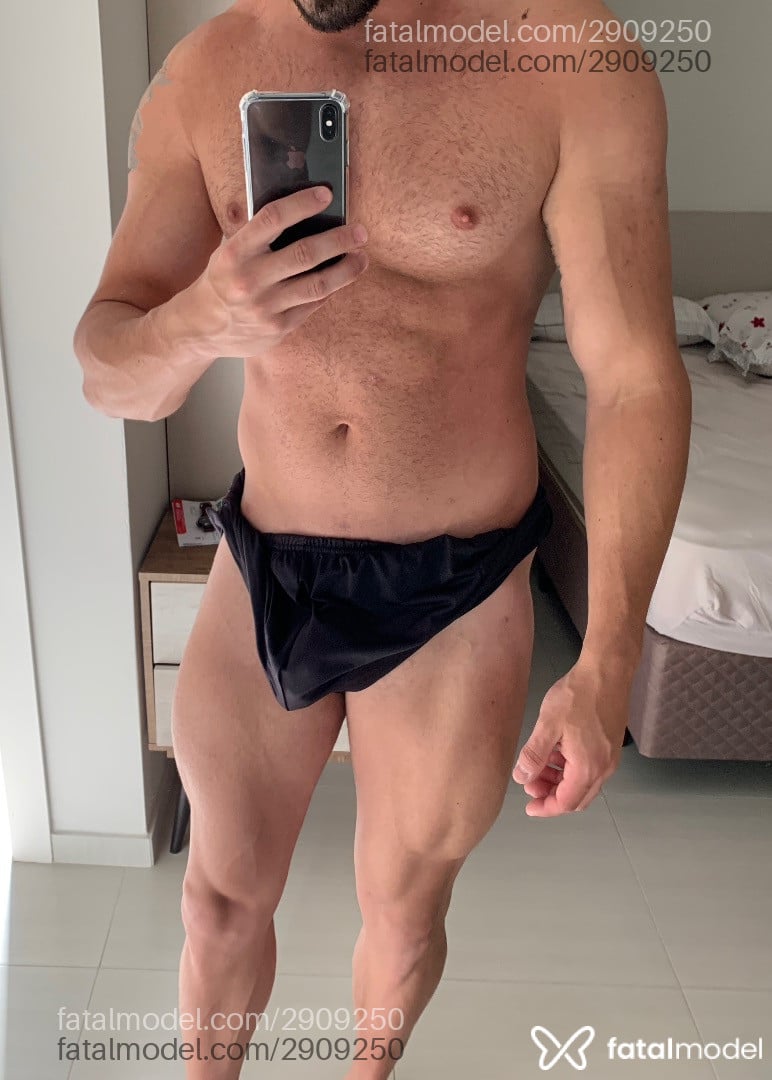 Acompanhante homem morena (o) de olhos castanhos - Gustavo Acompanhante homem morena (o) de olhos castanhos - Gustavo
