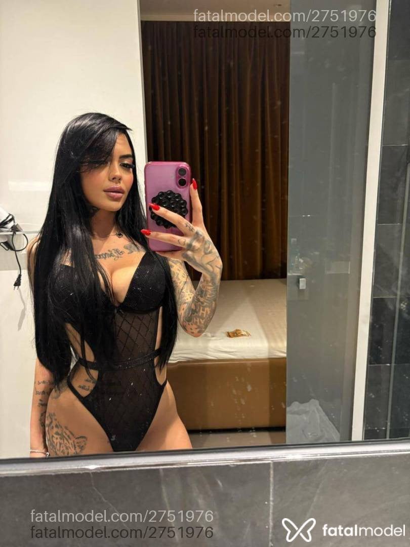 Acompanhante mulher morena (o) de olhos castanhos em São Paulo Acompanhante mulher morena (o) de olhos castanhos em São Paulo - Helloa