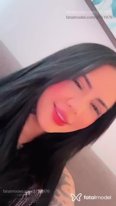 Acompanhante mulher morena (o) de olhos castanhos em São Paulo Acompanhante mulher morena (o) de olhos castanhos em São Paulo - Helloa