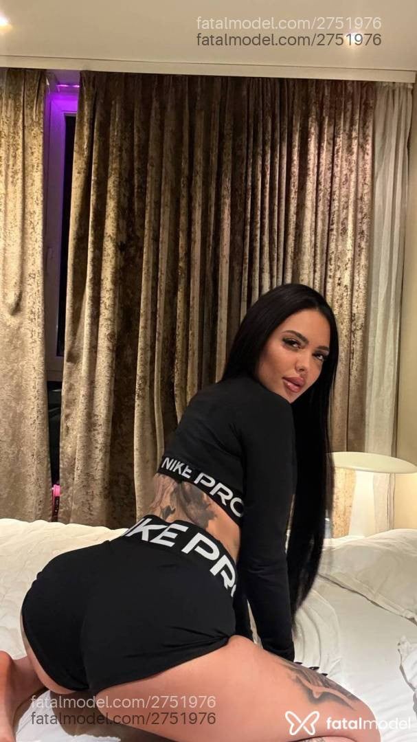 Acompanhante mulher morena (o) de olhos castanhos em São Paulo Acompanhante mulher morena (o) de olhos castanhos em São Paulo - Helloa