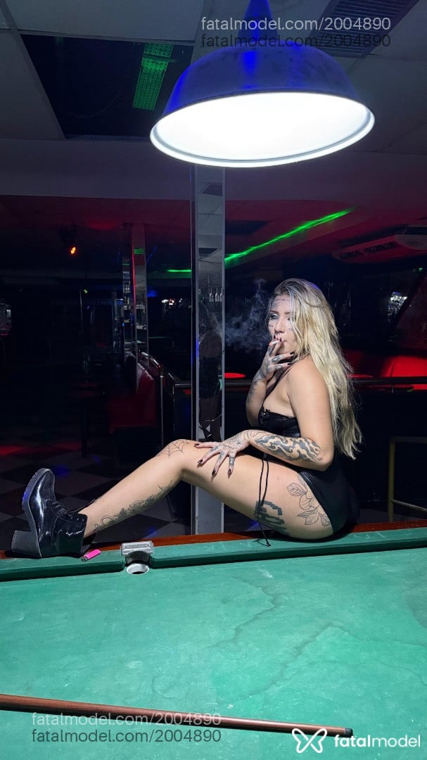 Acompanhante mulher loira (o) de olhos castanhos em Vila Velha - Sadgirl Kassi