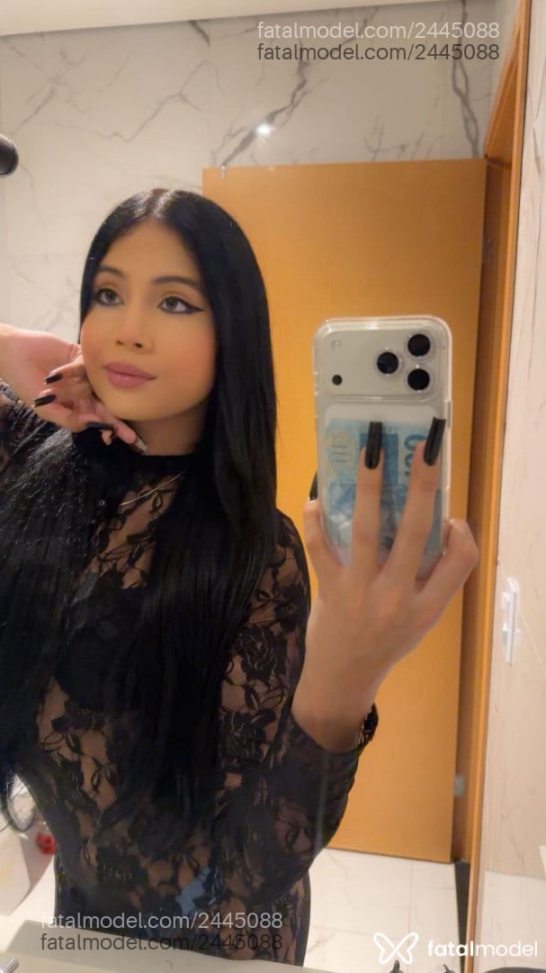 Acompanhante mulher trans morena (o) de olhos verdes em Brasília Acompanhante mulher trans morena (o) de olhos verdes em Brasília - Maiumy