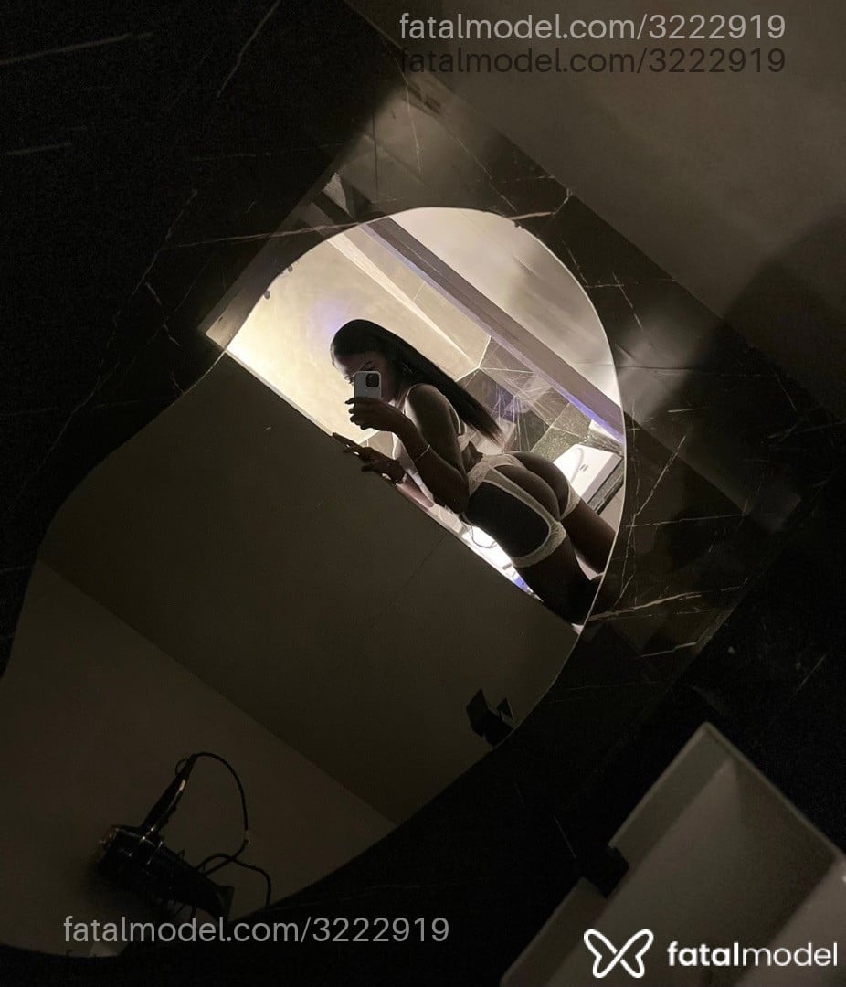 Acompanhante mulher trans morena (o) de olhos pretos em Nossa Senhora do Socorro - Preta Rara
